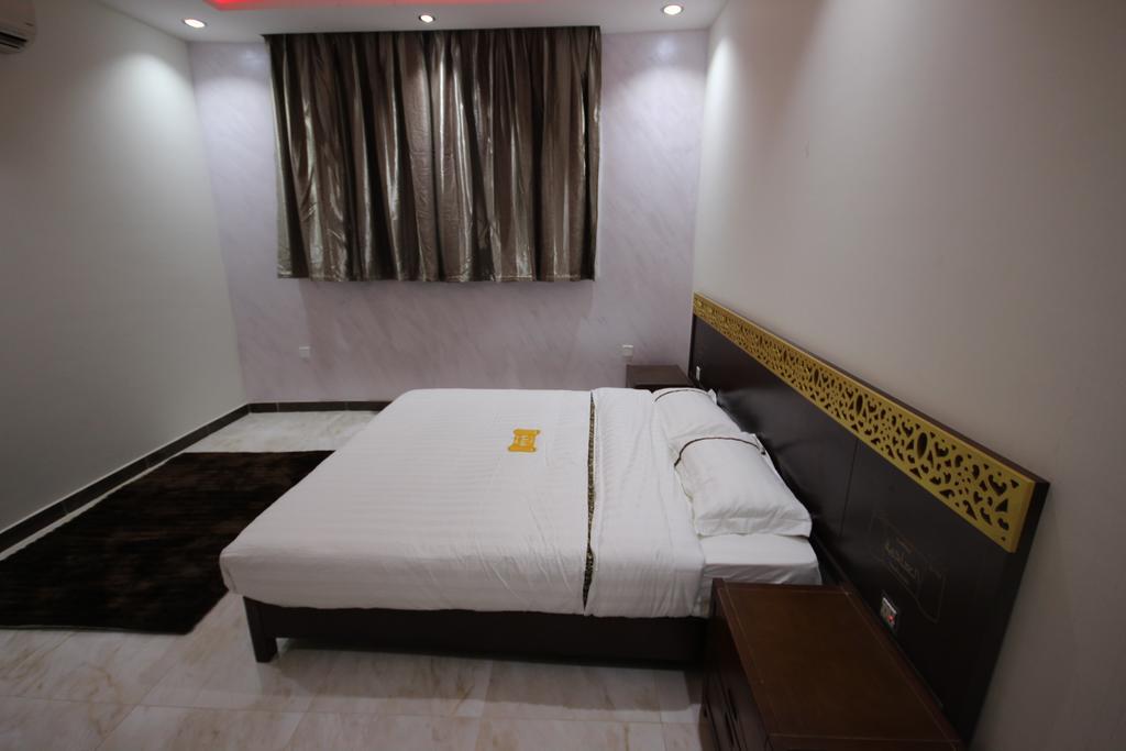 Alathriyah Hotel Suites Riyadh Bagian luar foto